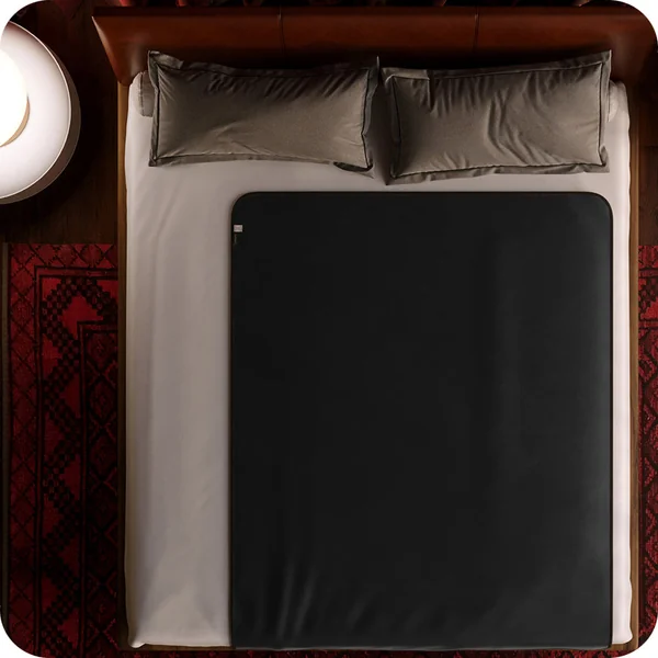 Fascinator Throw Regular/Queen in Black