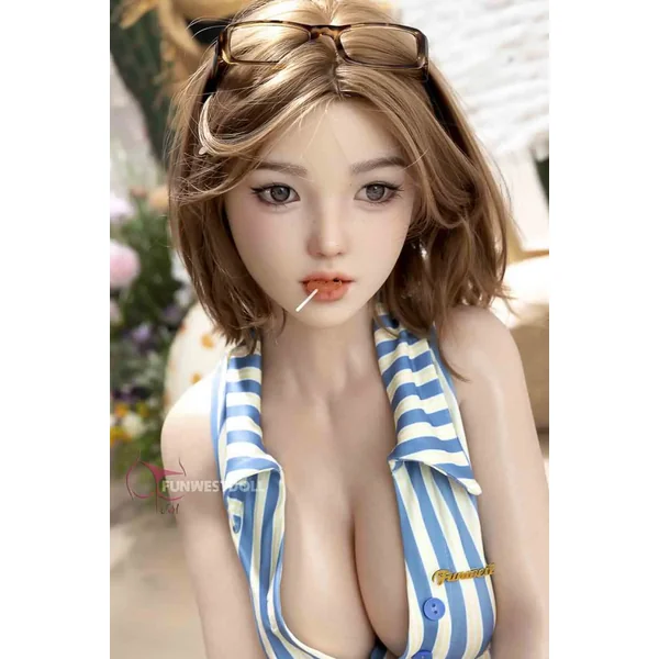 Nika – 4’11″ | 152cm Sex Doll